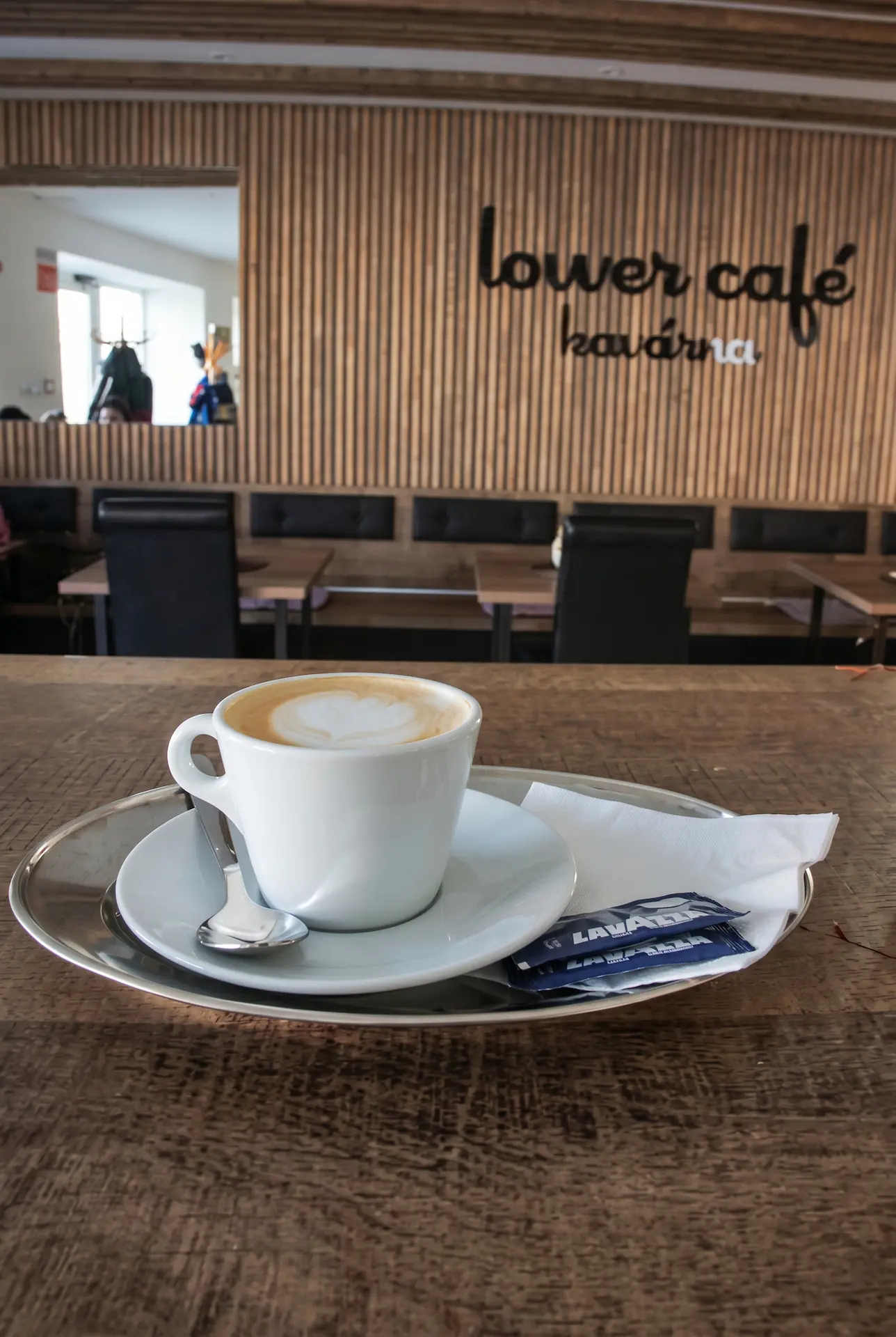 Interiér Lower Café